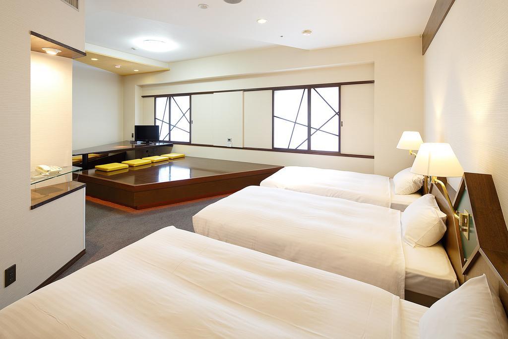 Hotel New Omi Omihachiman Habitación foto